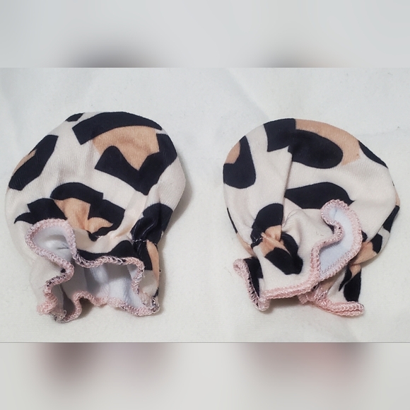 Preemie Baby Girls Cheetah Romper 4 Pc Set Size Preemie (48) - Picture 11 of 16